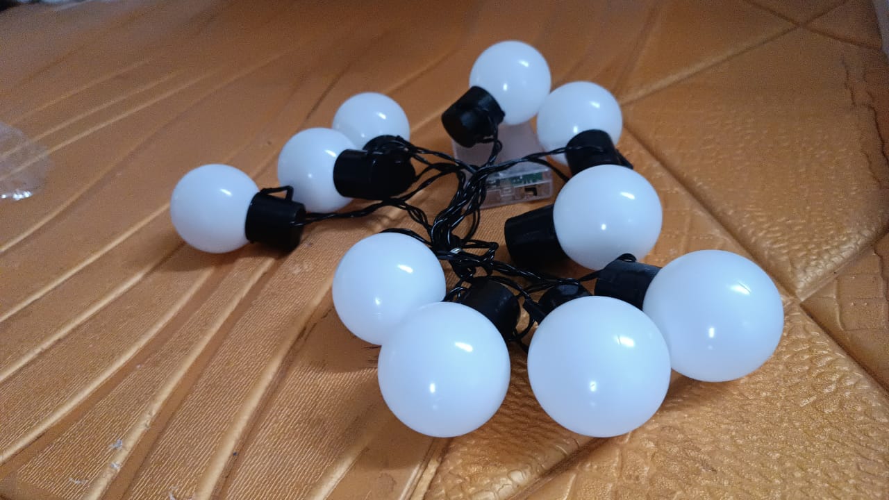 10 LED String Lights 3 Battery Operated (1 Pc / Battery Not Included) 10 LED String Lights 3 Battery Operated (1 Pc / Battery Not Included)